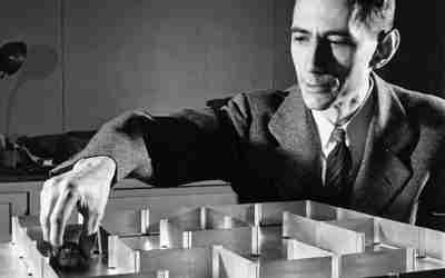Claude Shannon Demonstrates Machine Learning